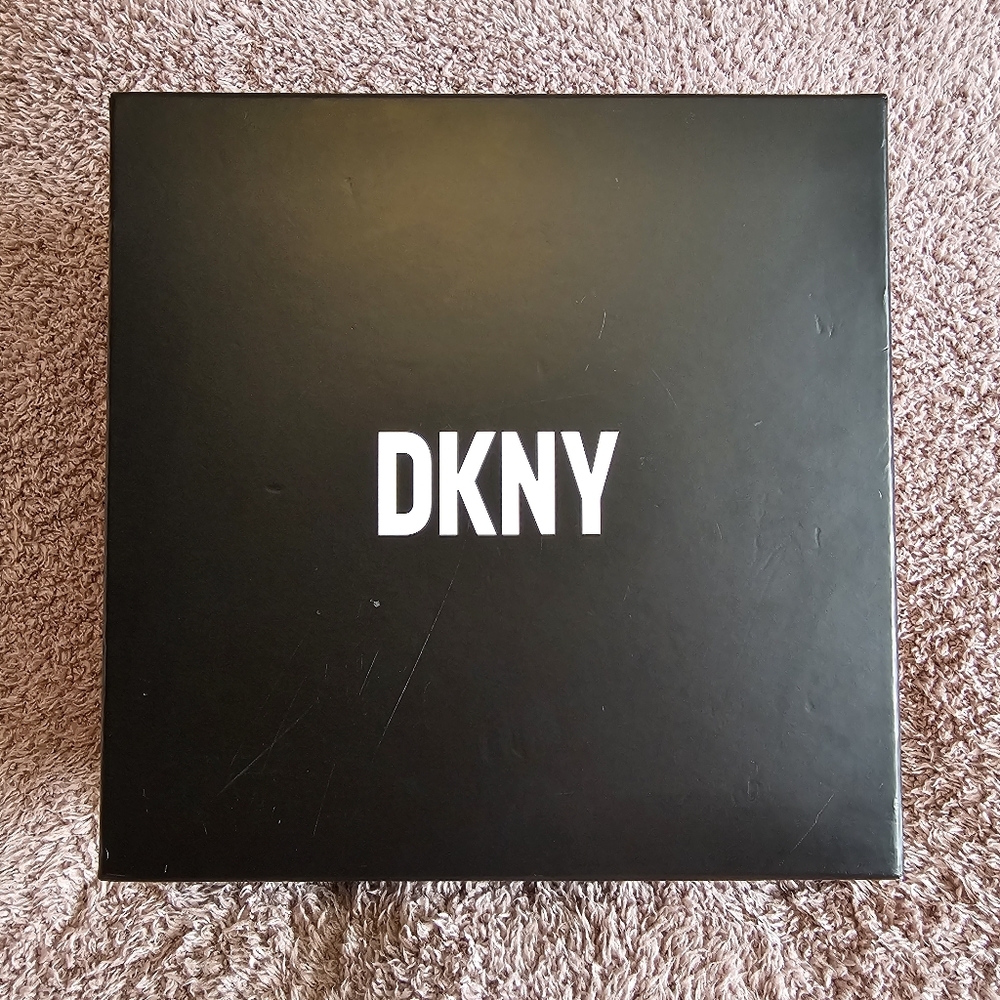 DKNY Cassandra Mini‎ Tote - Picture 2 of 4